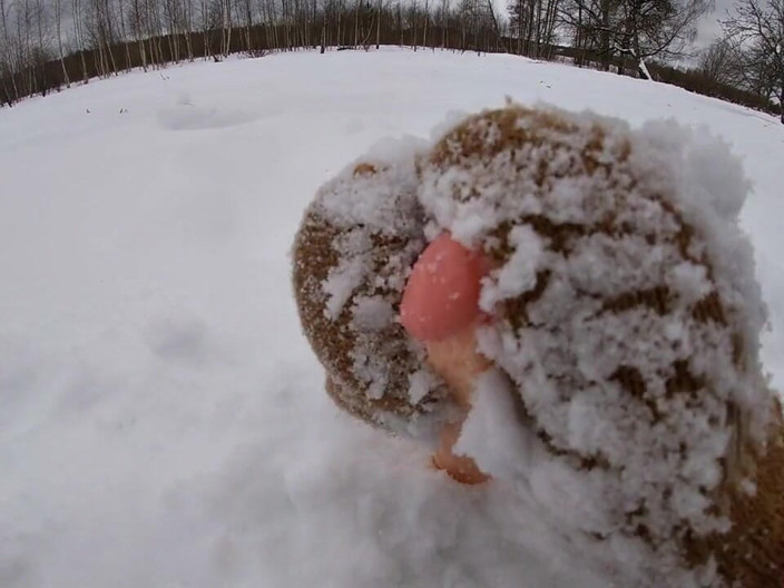Hera Harding: Cold Handjob in the Alps