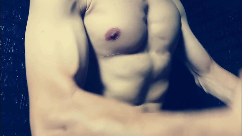 SEXY_GUYBEST: 항상 단단하고 강력할 수 있도록 섹시한 아름다운 자지의 에너지를 훈련합니다.