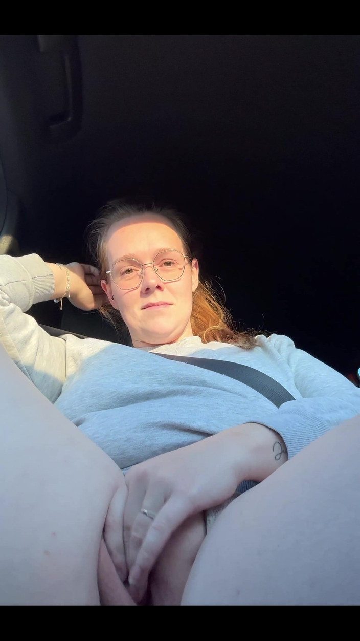 Naughty Mila: Byłem taki napalony w naszym samochodzie