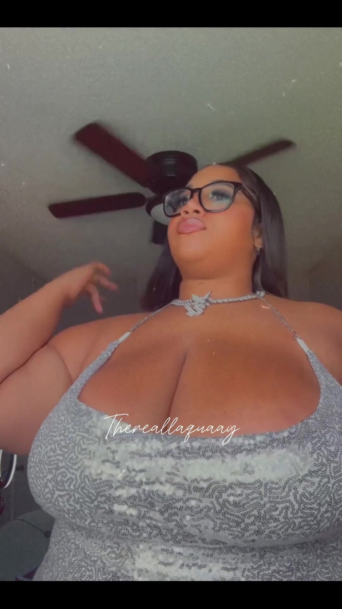 Biggdebbie solo: Biggdebbiecakez är så bra Wtf