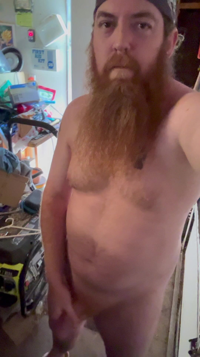 Big Baz: Long Naked Piss