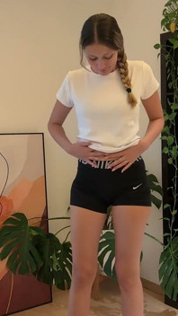 สายจีเหม็นๆ ของ Sniff Mia Pixie หลังออกกําลังกายจัดหนัก