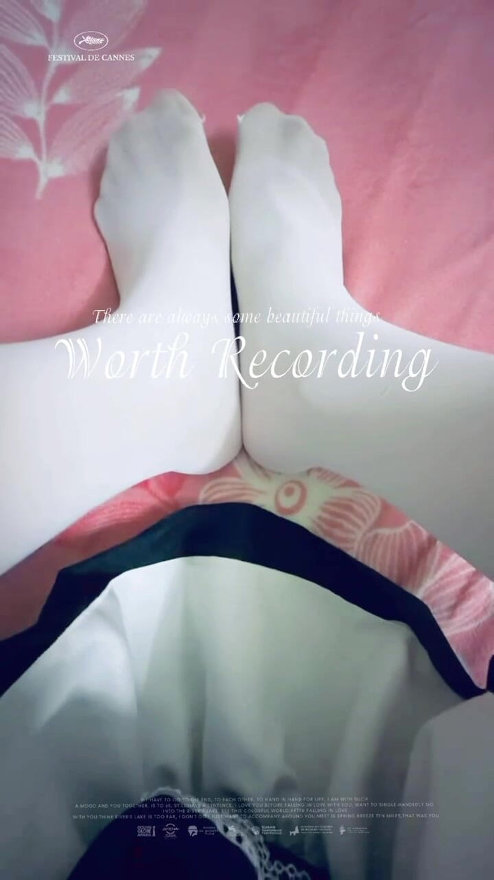 TsukiginAsayume: 男子の白いパンティストッキングとメイドの衣装