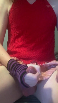 Teen Twink stříká dvakrát za 3 minuty