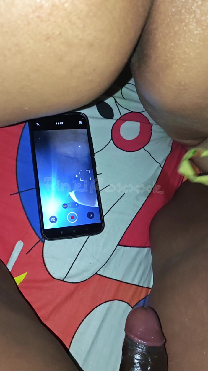 Pinki Roxxxk: Sudut pandangan dekat kongkek rakaman dekat gaya doggy – urut minyak