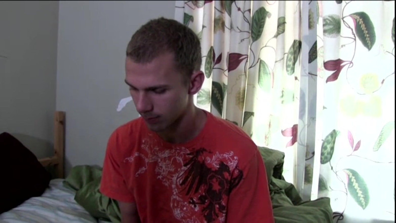 Boys half-way house: 张开 18 岁的处女屁股