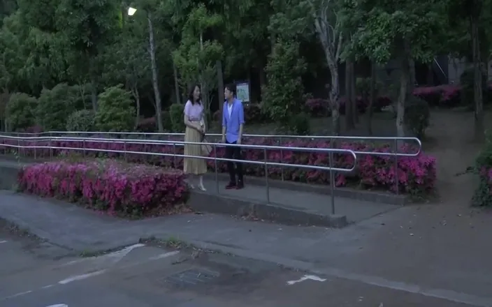 Raptor Inc: The Old Lady at the Park Looked Bored, but It...