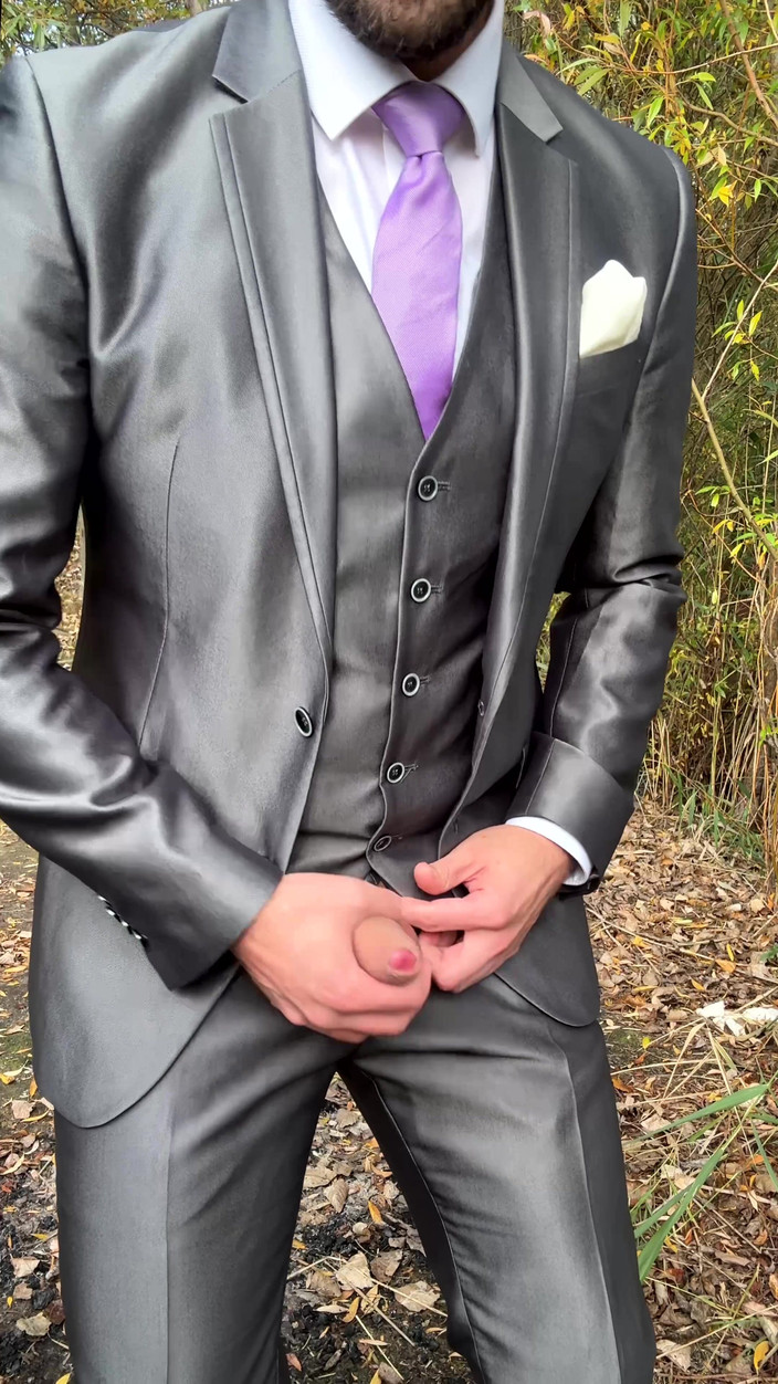 Master Shiny Shoes: Parlak Takım Elbiseyle Açık Açık Hava El Hareketi