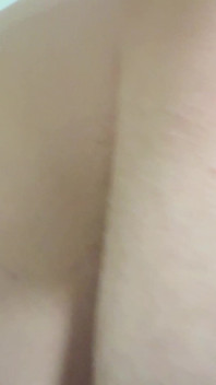 Curvilínea amadora faz um boquete apaixonado antes de ser tomada de quatro - termina com uma gozada quente na bunda dela!