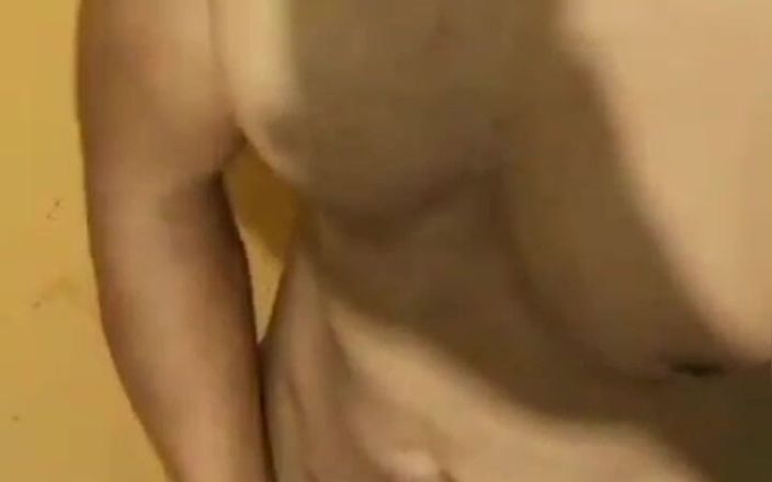 Bracco21: 나는 그것을 사랑하는 매우 수줍은 사람이야