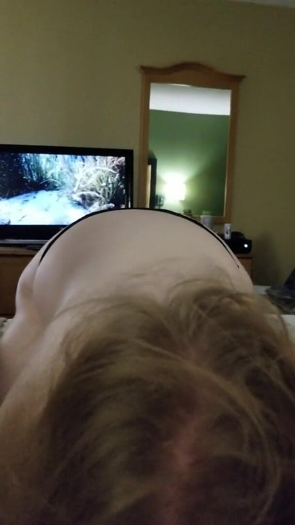 Pale Baby: Teen nhút nhát tôn thờ con cu của tôi