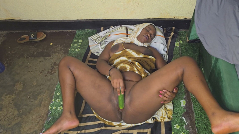 Deramy222: Old Ebony Mommy