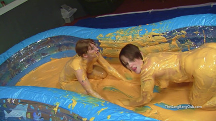 The Gangbang Club: Sploshing foursome