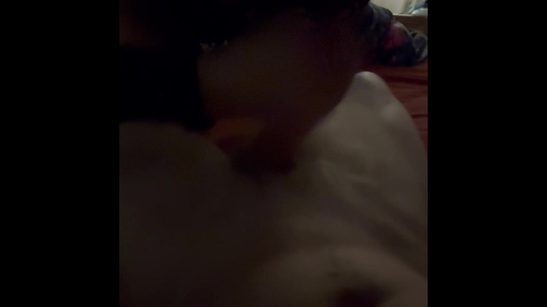 Little L: Mąż pieprzy żonę w dupie azjatyckiej gorącej