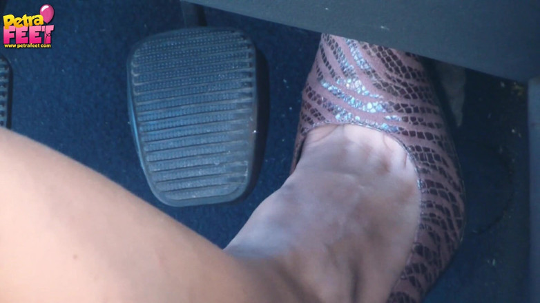 Foot Fetish HD: Ревіння Петри