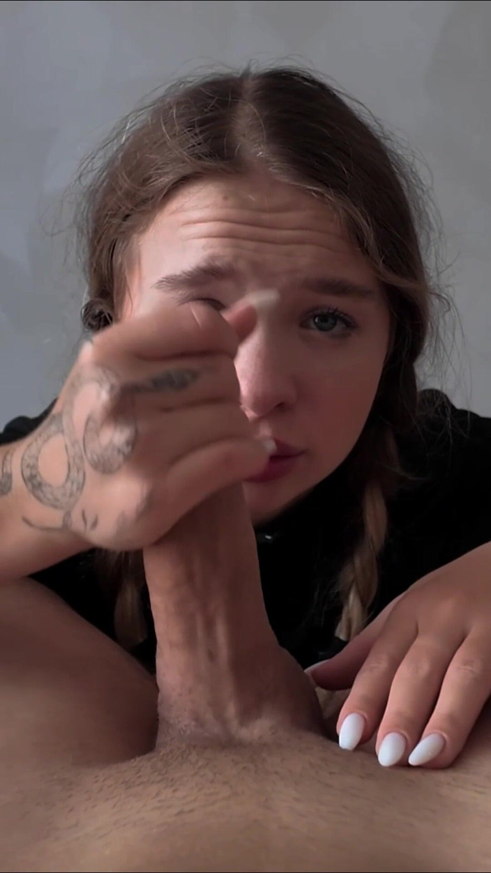 xKeryB: En lugar de café fuerte, prefirió una polla fuerte