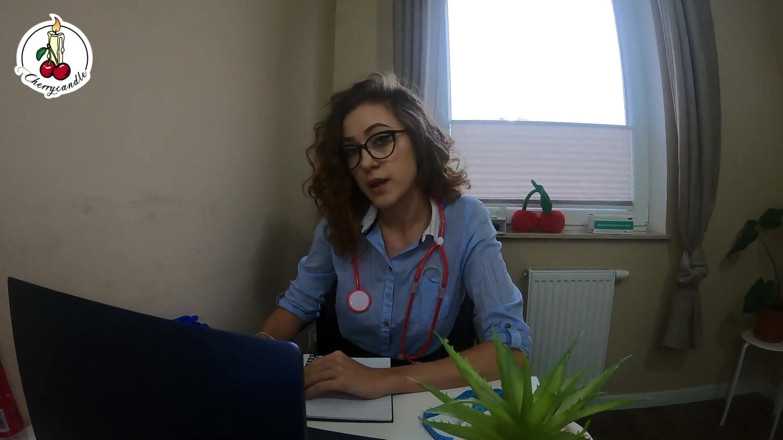 Cherrycandle: Spermimi bağışlamaya gittim ve hemşire bana yardım etti