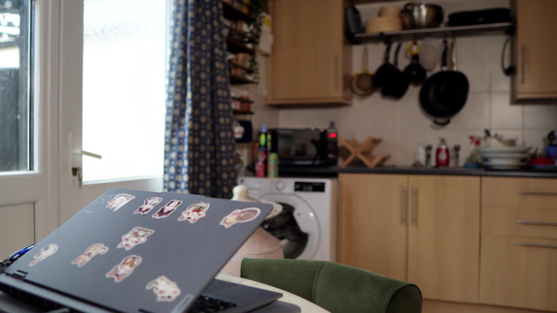 JessieHH: 4K 교육을 해주는 밀프 이웃