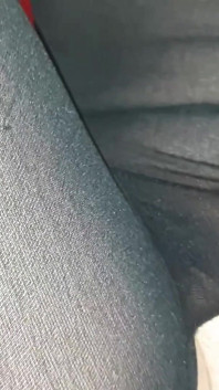 Záhadné ženy s plným nylonovým kombinézou