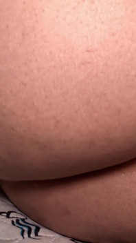 Hairy Big Pussy My Whore Wife Masturbated Until She Cummed with Her Ass and Cunt Occupied!