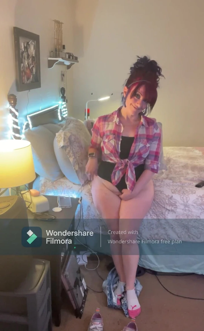 MolliexXx: MILF Solo Play!
