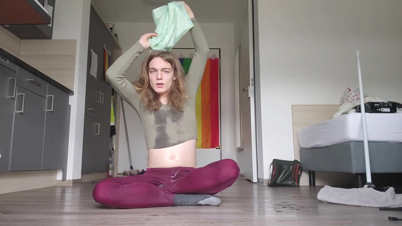 kassyyy: Zase čůrá do stejných legín.