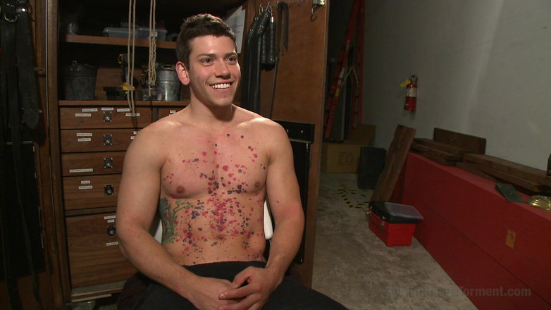 30 Minutes of Torment: Hetero dekhengst krijgt voor het eerst zijn kont gekweld door...