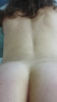 Ehemann fickt seine ehefrau im schlafzimmer