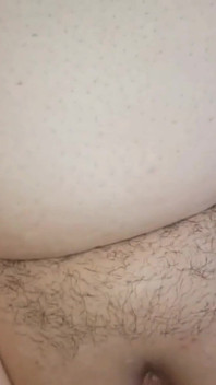 Memek terbaikku dientot habis-habisan sama kontol besar pria kulit hitam!
