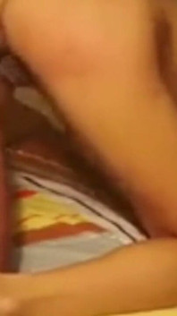 Alleen thuis met stiefzus met een dosis sperma