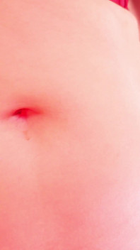 Ukazuji moje břicho! Žádné mluvící detailní video ze všech úhlů Arya Grander