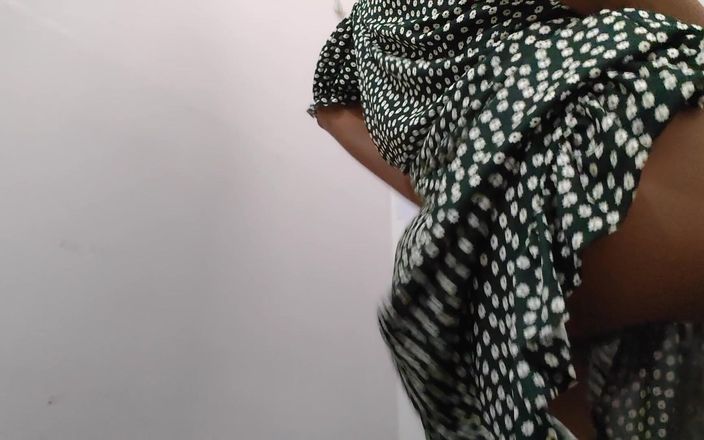 desigirl93: ホットサリーガール潮吹きとデカ尻ビデオ2