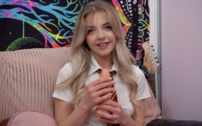 Blonde Gabie: Éducation sexuelle avec la blonde Gabie
