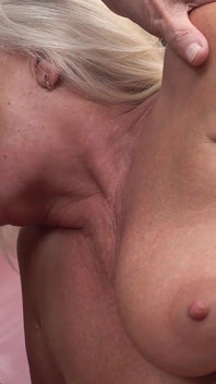Hot MILF Gave a Blowjob for Him