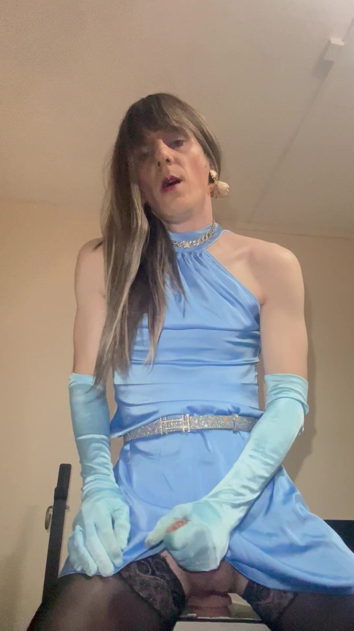 Jessica silk: Jess Silk berijdt dildo