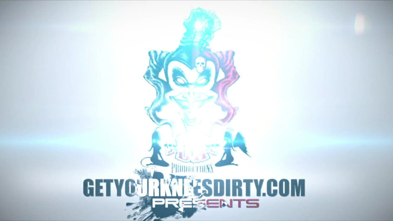 Get your knees Dirty: Ella Knox macht ihre knie schmutzig