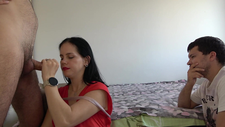 Anna Sky: Bitch wife sucks in front of cuckold