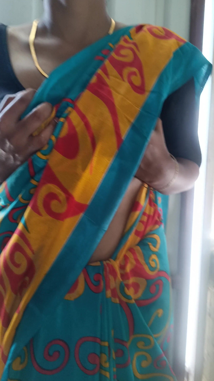 Inba: Wanita berkahwin Bercinta Dengan Saree Colour Berkahwin dengan teman lelakinya