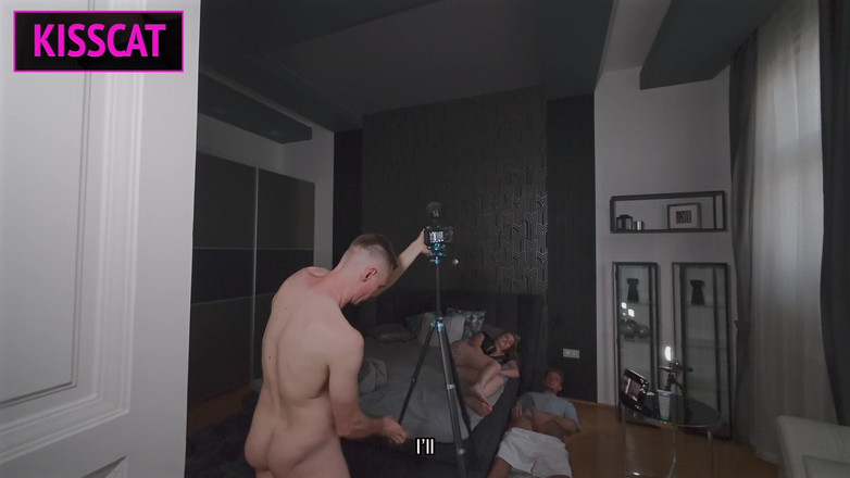 KissCat: S5e3 Dietro le quinte Pt 3: matrigna &amp; Matthew Meier si scaldano...