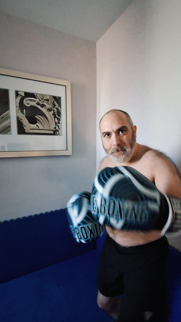 Combat and fetish: Otel matlarında son hesaplaşma