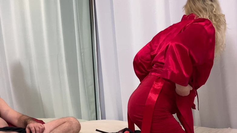 Erin Electra: Stepmom Gets Fed up and and Fucks Stepson to Shut...
