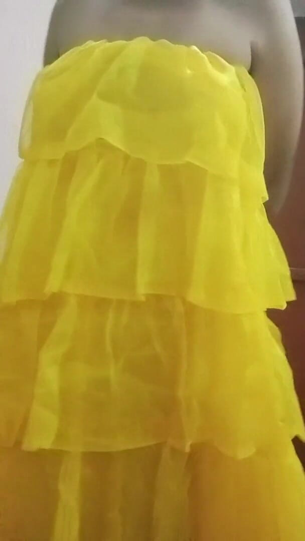 Gaurisissy: เกย์อินเดียแต่งตัวข้ามเพศ Gaurisissy XXX เย็ดใน Lehenga สีเหลือง