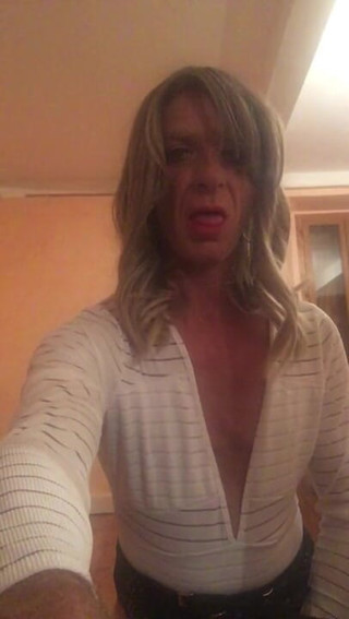 Traceytv: Sissy v kleci v cudnosti