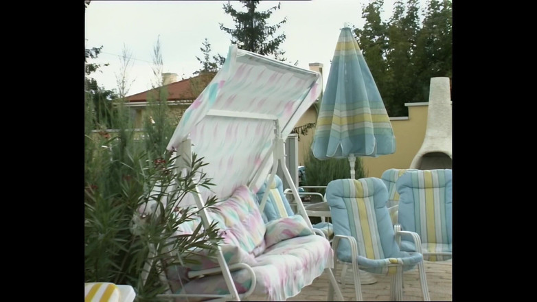 Vintage Megastore Full hd: Blonďatá italská nymfomanka svádí nevlastního otce