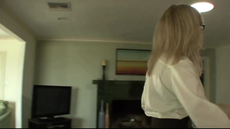 Milf X: MILF sehnt sich auch nach jungen schwänze