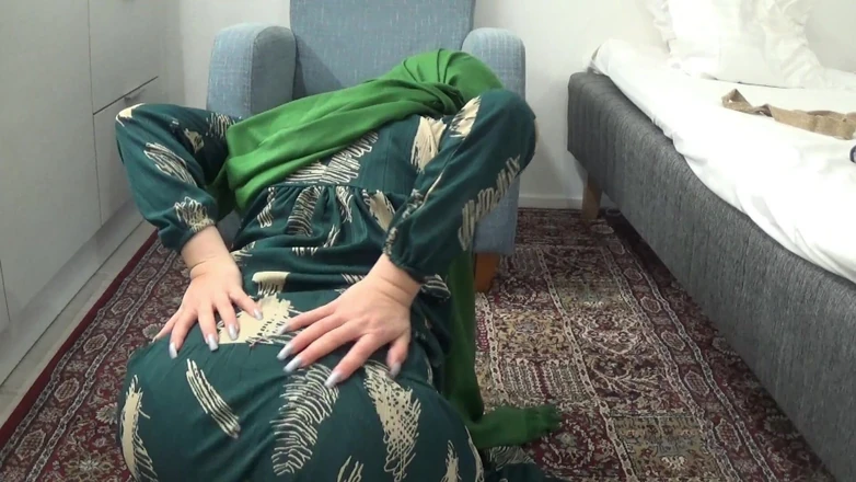 Amateur Homemade Porn: Ngentot ibu tiri arabku setelah dia masturbasi dengan dildo hitam...