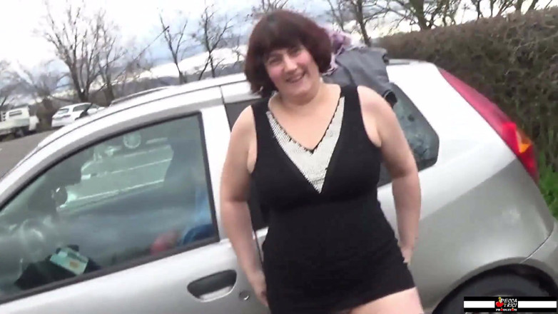 Peccatrici Produzioni: Mature slut pissing compilation