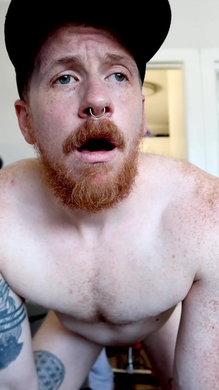 Stevie Trixx: एफटीएम स्टीवी ट्रिक्स चुदाई मशीन द्वारा चोदी जाती है