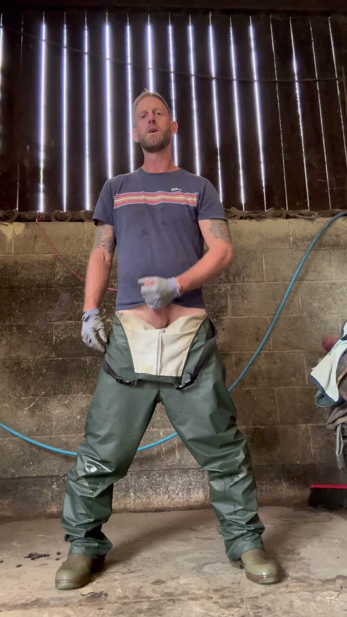 Farmer Sam: Farmer Wanks in Dirty Work Gear