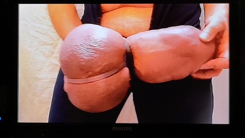 Monster_Meat_: Bulging in Belgium!!!